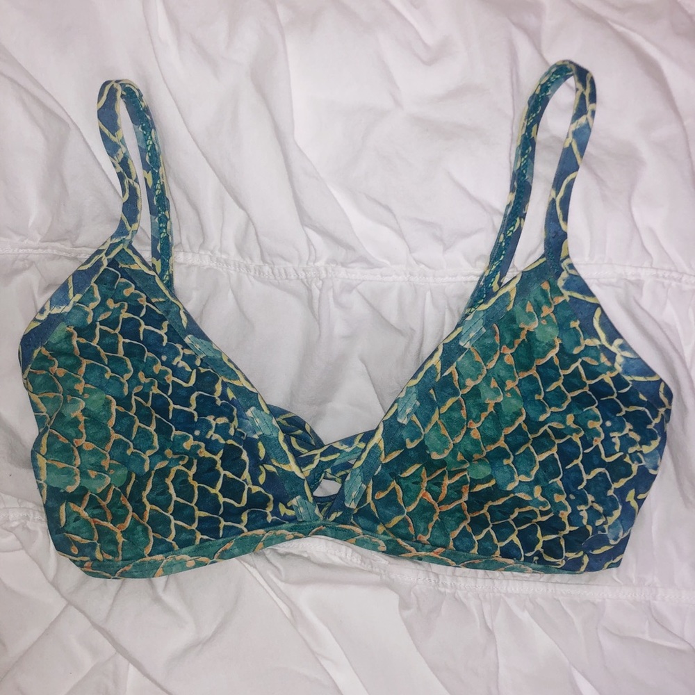 jolyn scales top (super rare)